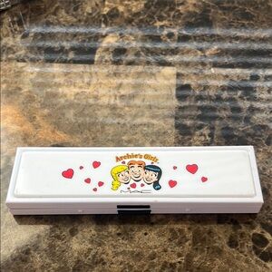 MAC Archie's Girls Makeup eyeshadow Palette